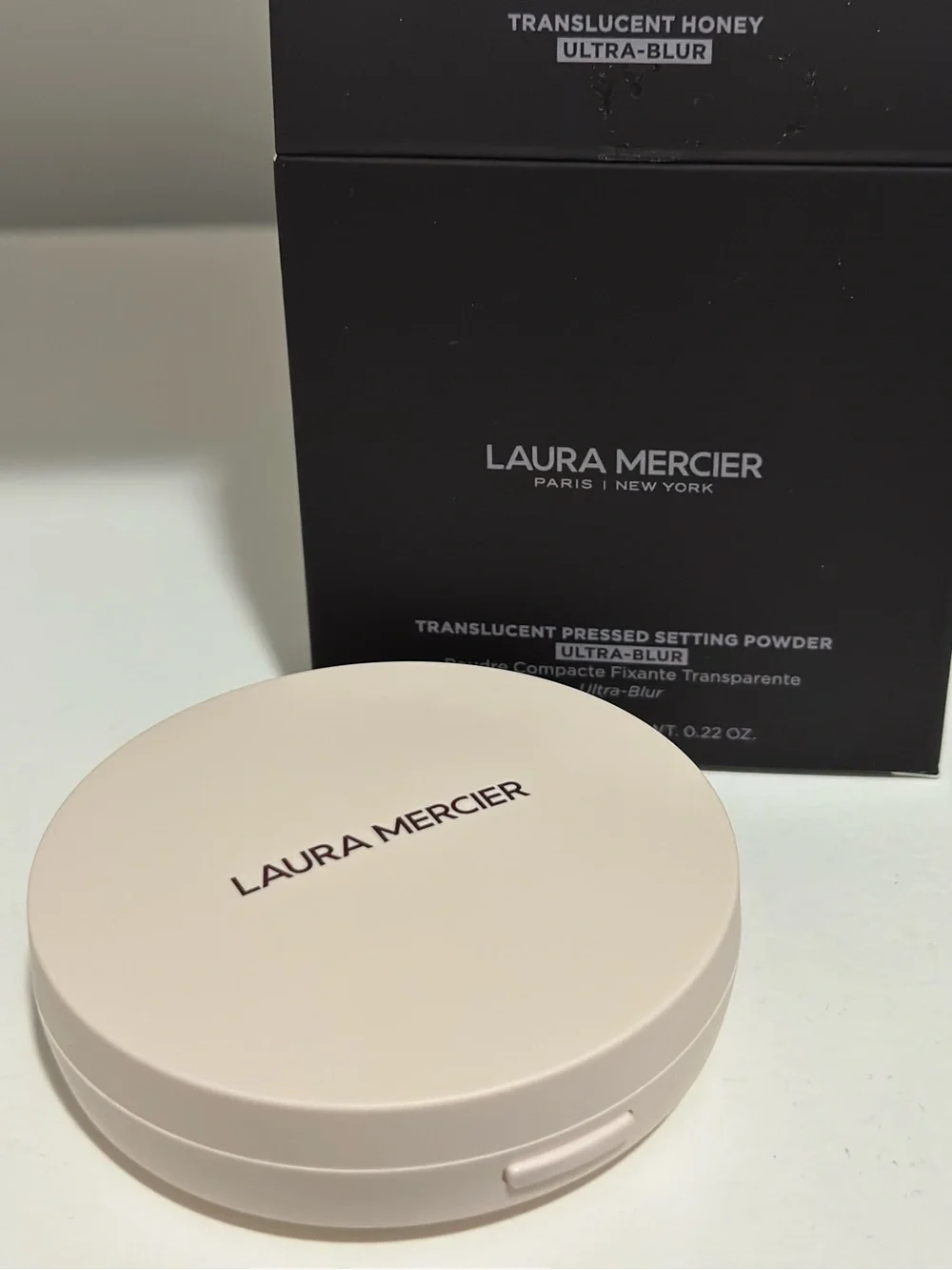 LAURA MERCIER Ultra-Blur Setting Powder — Honey